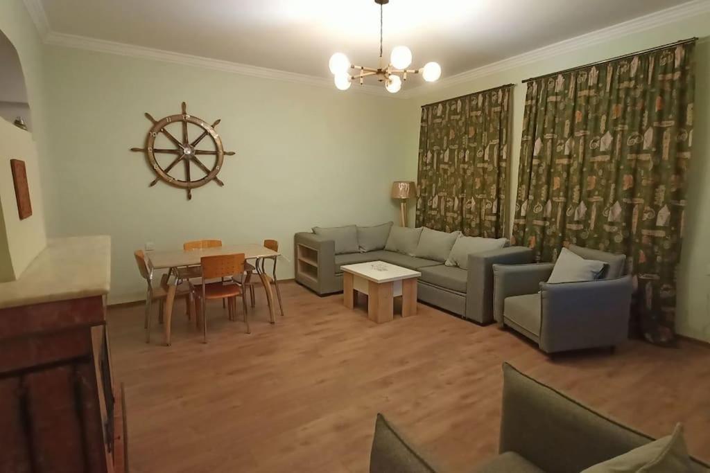 Flat 22 Apartment Tbilisi Luaran gambar
